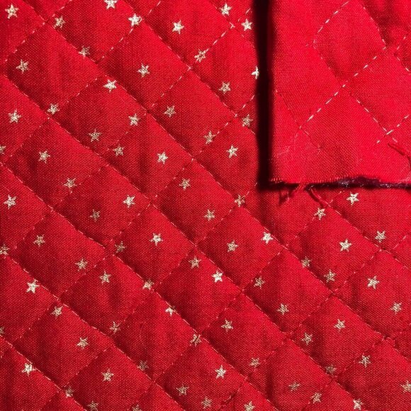 Just shy 1 3/4 yards Pre quilted Fabric Cotton 2 Sided Red Silver Stars - Picture 1 of 5